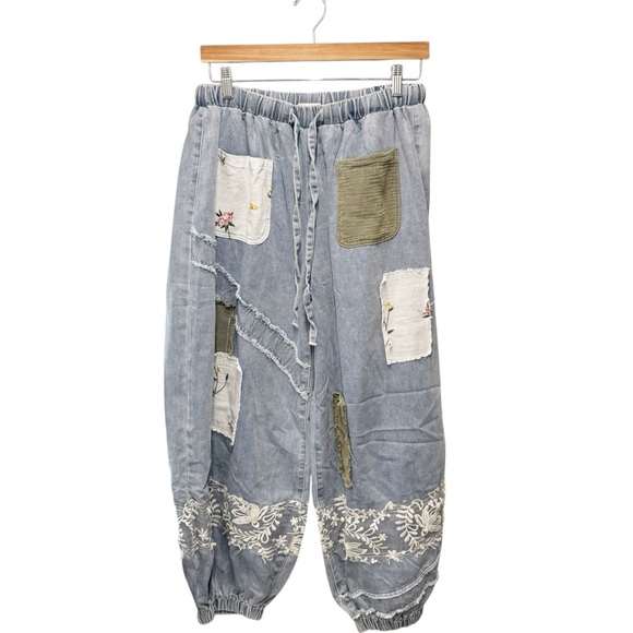 NWOT POL Floral Patchwork Denim Joggers, Size Medium - Picture 4 of 13